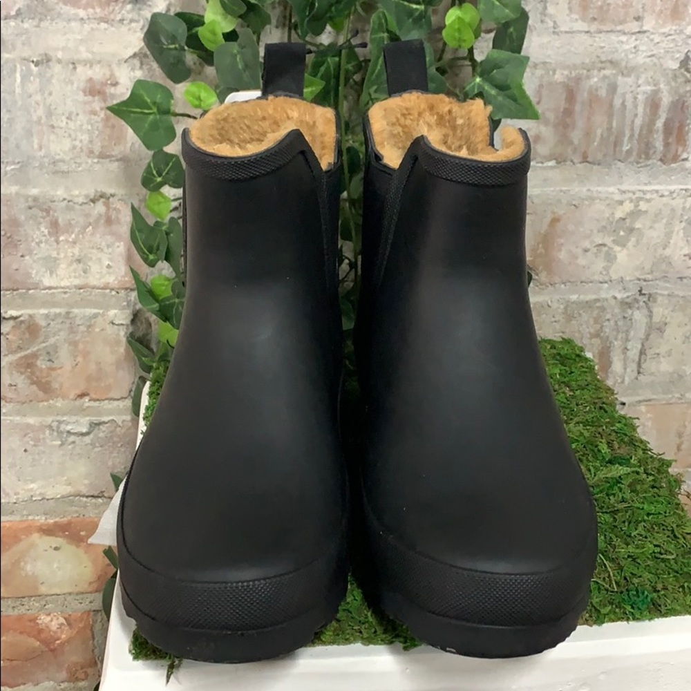 NWT Chooka Plush Chelsea Short Rainboot Black - Picture 3 of 6